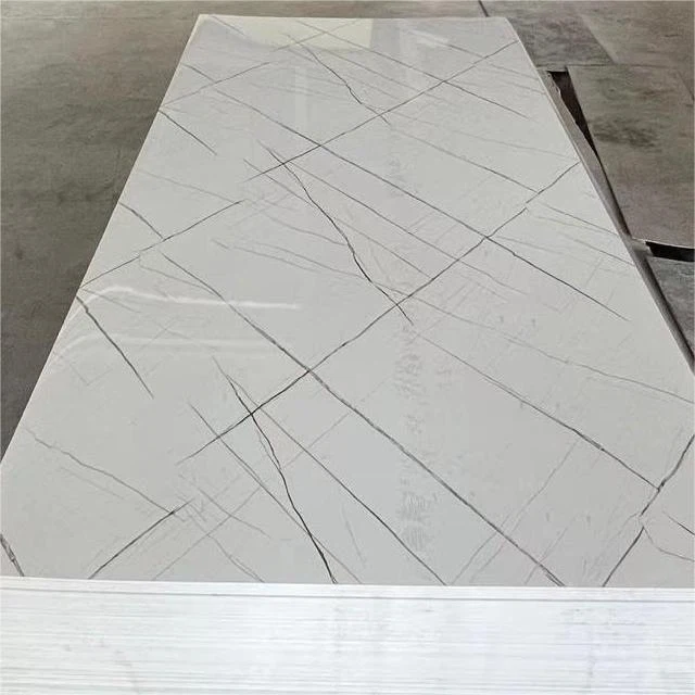 هل تتمتع صفائح الرخام Matt PVC بضمان؟